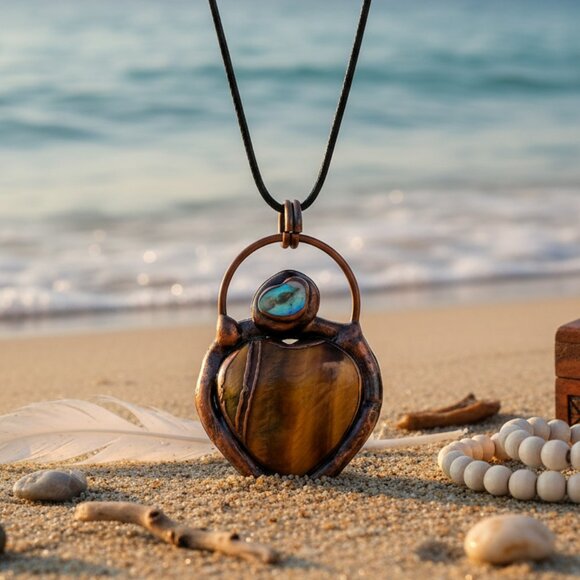 🆕️Boho Chic Copper Heart Pendant Necklace | Genuine Tiger's Eye & Abalone Shell - Picture 8 of 14